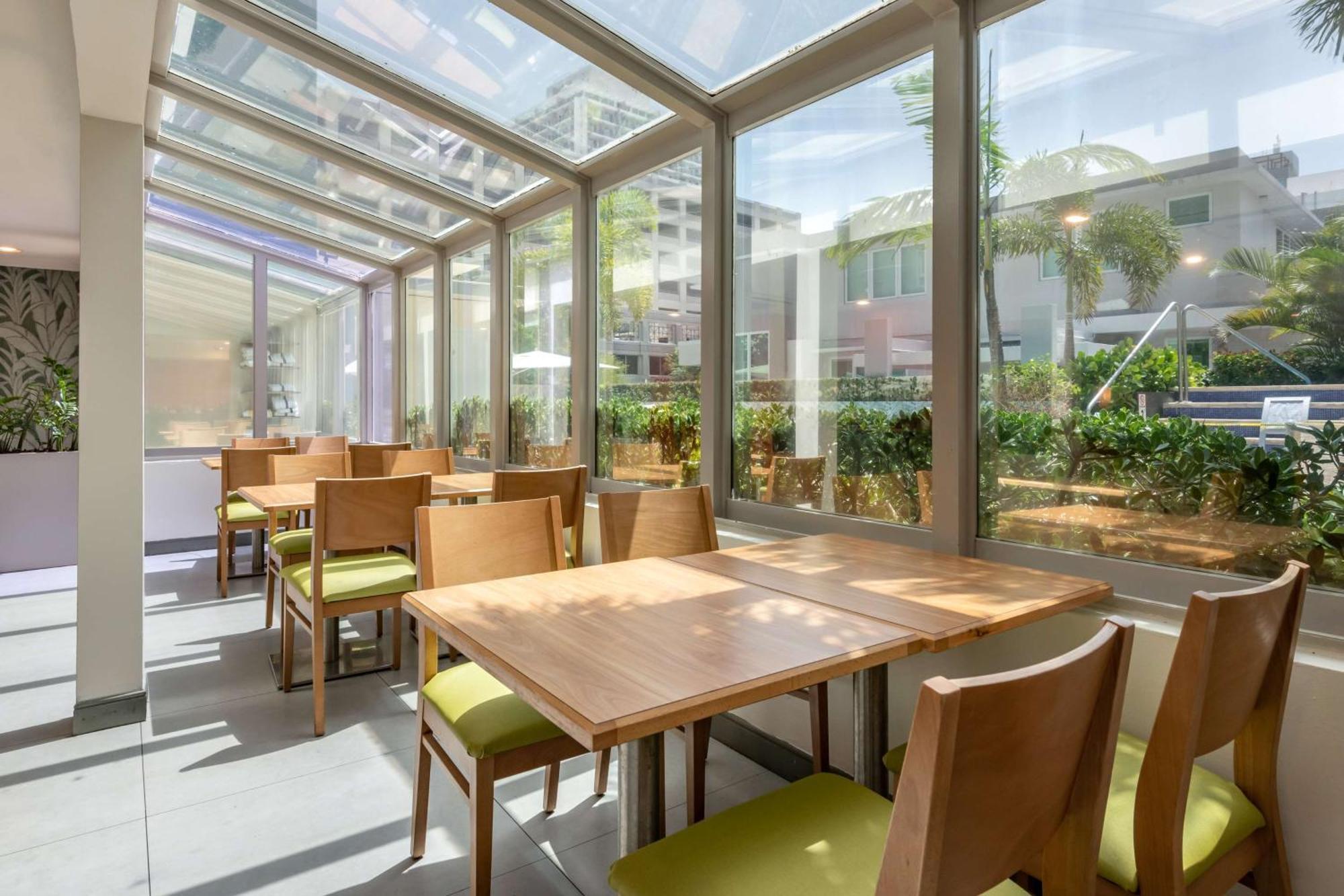 Condado Palm Inn San Juan, Tapestry Collection By Hilton Exteriör bild